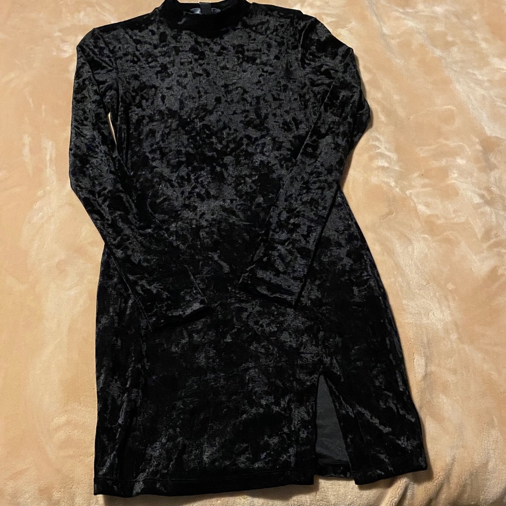 Forever 21 Black Crushed Velvet Long Sleeve Mini Dress Sz S